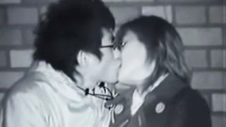 Amateur japanese couple fuck in public