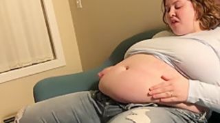 CHUBBY BBW STUFFS HERSELF WITH CAKE AND EXPANDS BELLY