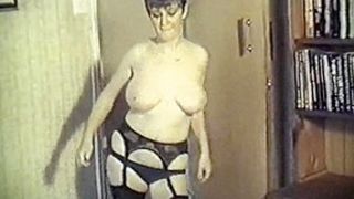 SPECIAL BREW - British big boobs dance strip