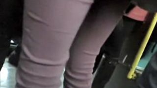 Candid butt video of amateur girl in the tight pants