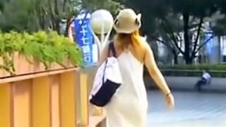 Sharking of a gorgeous babe on a busy street in Japan
