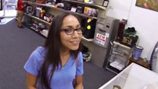 Amateur girl in glasses gets her twat fucked at the pawnshop