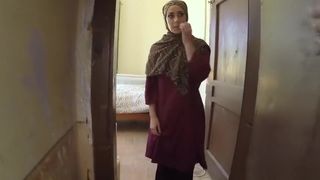 Arab chick blows and rides big fat cock at a hotel room