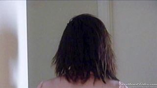 Sexy teen does professional cunnilingus to a horny milf