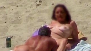 Eating Pussy On The Beach