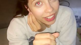 sexy teen girlfriend doent like her first facial