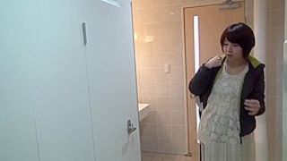 Japan Teens Filmed Peeing