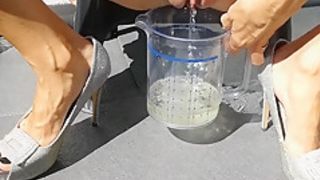 New extreme wet pee piss play pissing in a glass an make a wet t-shirt