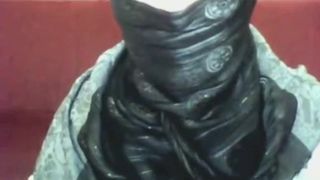 Bored arab hotty in hijab plays on her computer