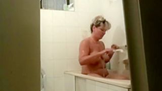 Mom washes her pussy thoroughly