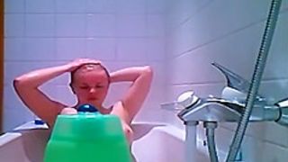 Russian babe caught on bath tub spy