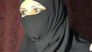 Loveliness Arab-Muslim Brunette Don'T Care In Religion And Make This Video