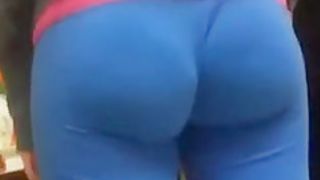 PHAT PLUMP ASS IN BLUE TIGHTS