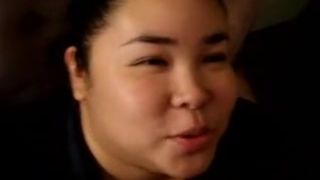 Chubby Asian sucks for a facial